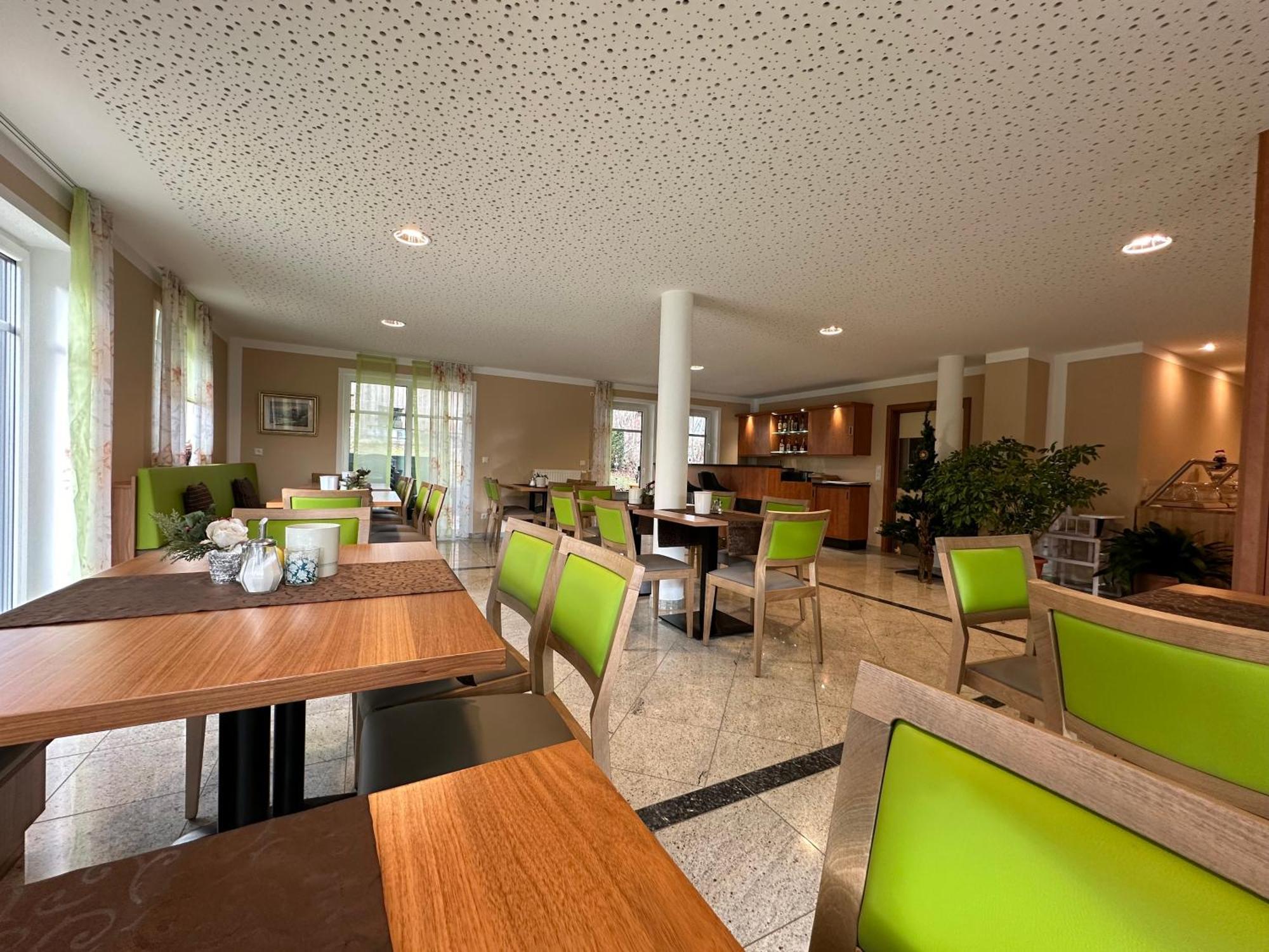 Rothsee Hotel Allersberg Exterior photo