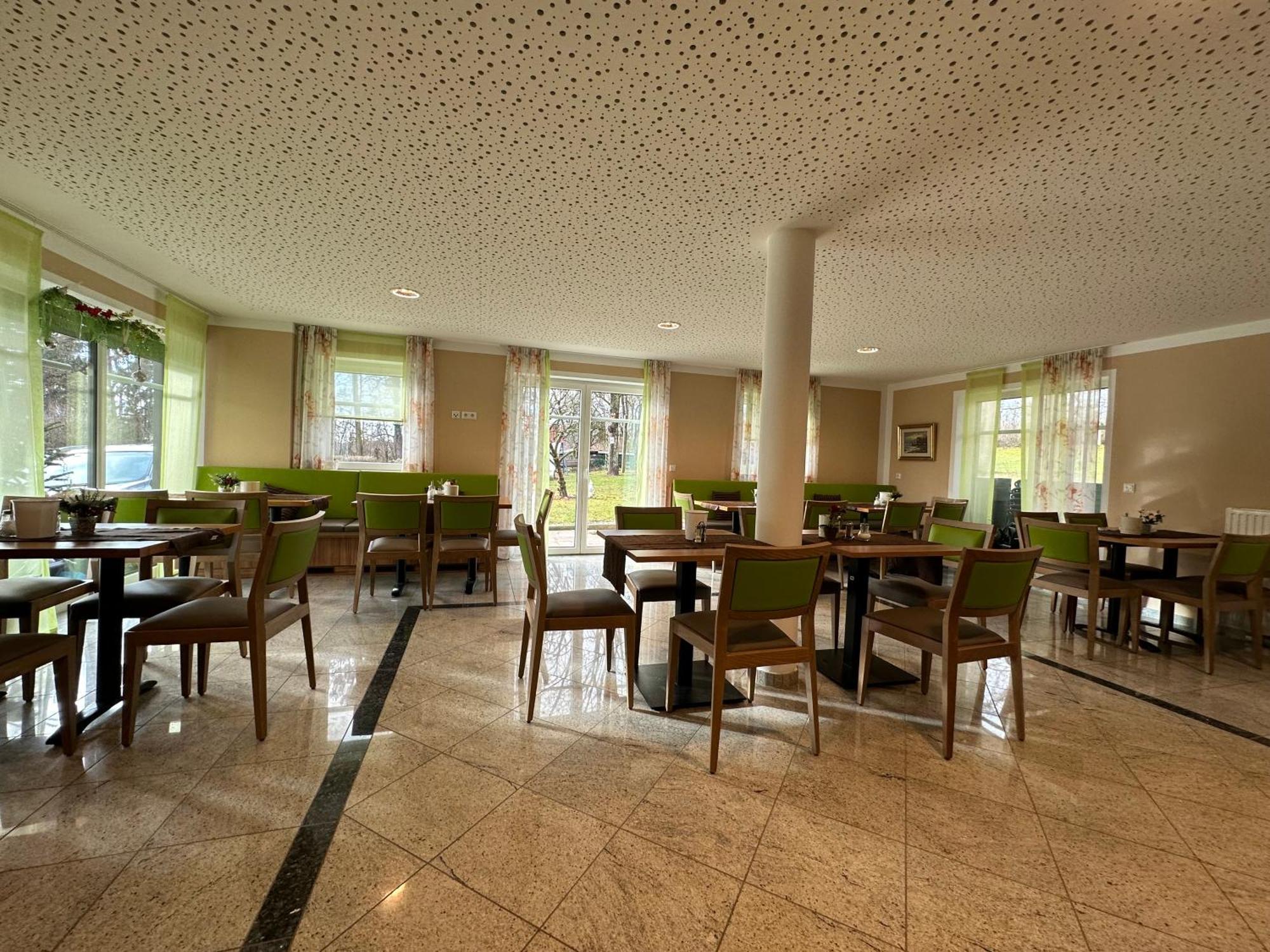 Rothsee Hotel Allersberg Exterior photo